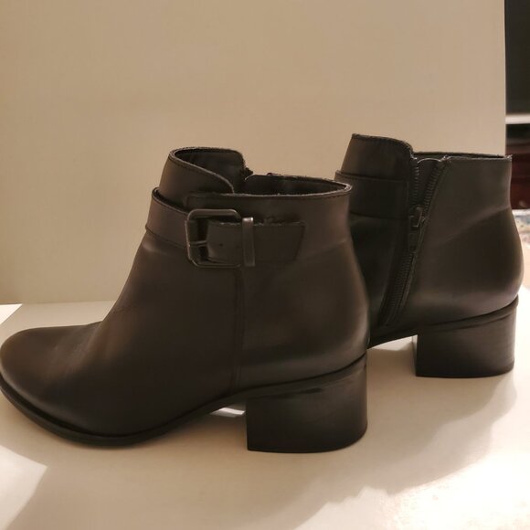 NATURALIZER Black Ankle boots Chunky Heel 1.7" high Size 5.5M. - Picture 7 of 12